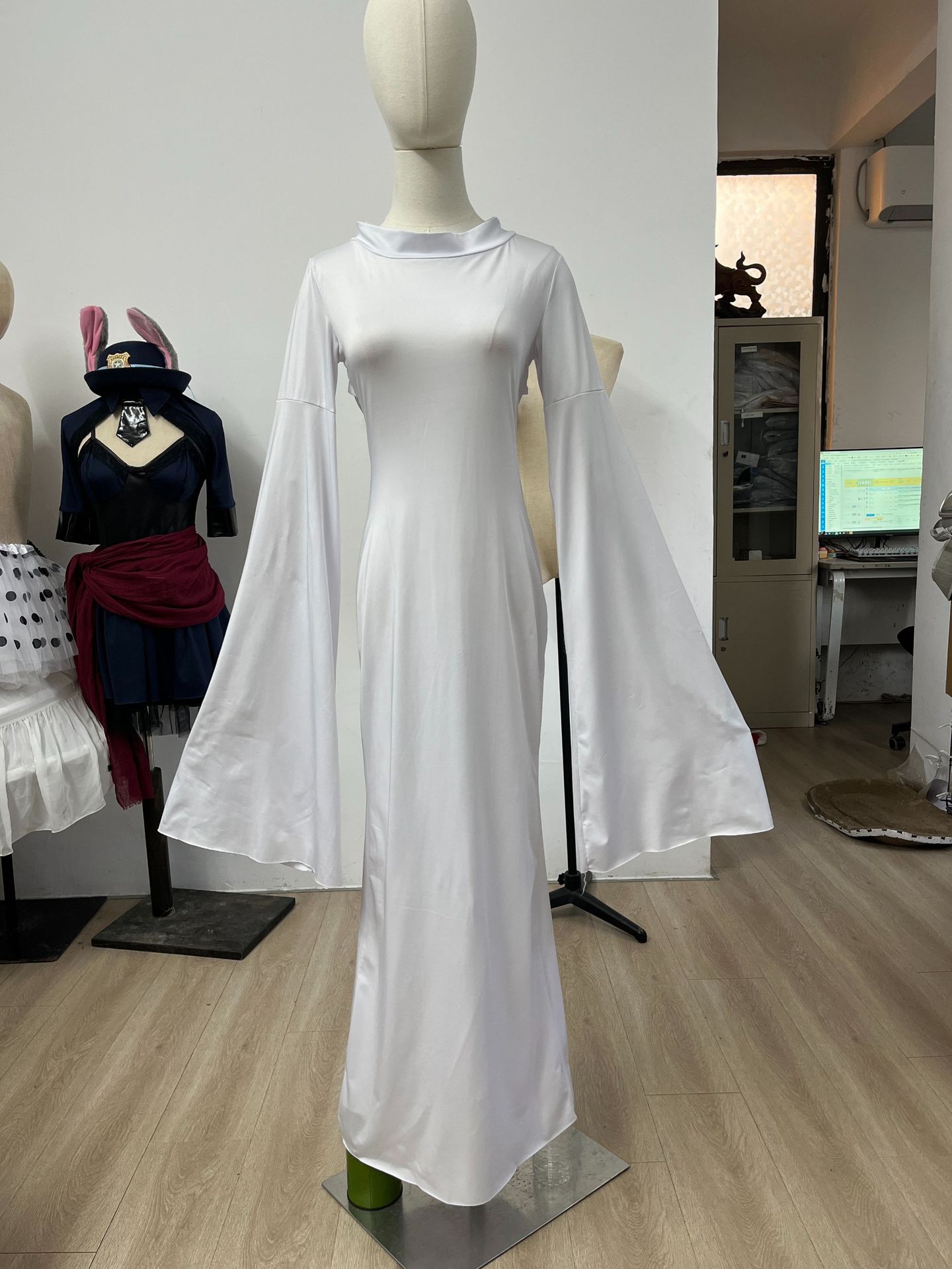ชุดคอสเพลย์ต้นฉบับ ชุดผี ชุดเต - Anime Cosplay Nun บทวิจารณ์และราคา
